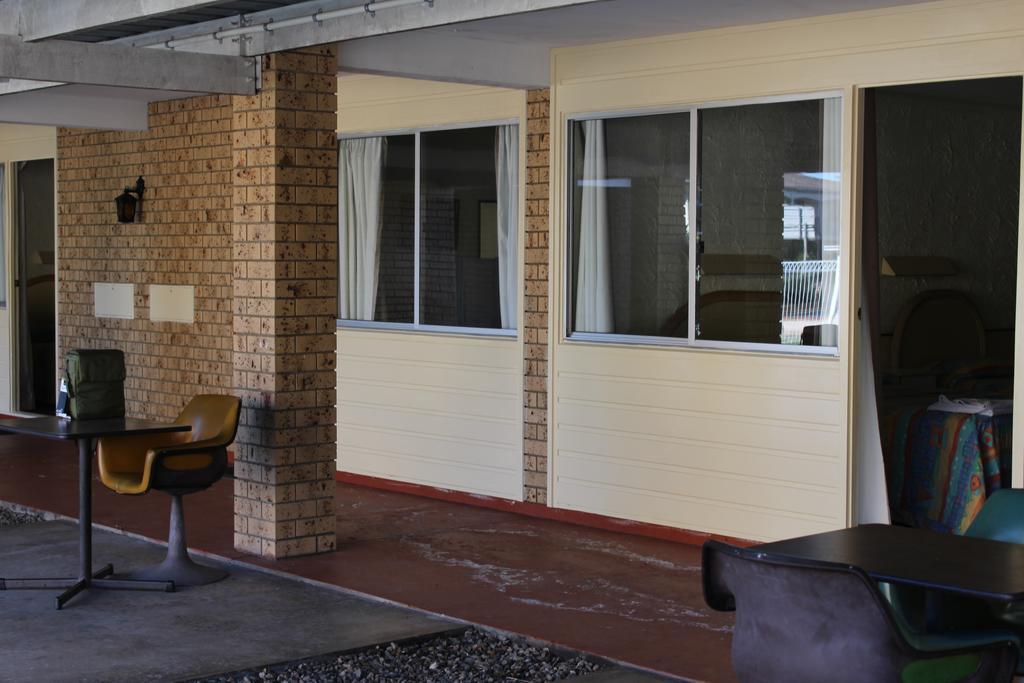 Sun Plaza Motel - Mackay Exteriör bild