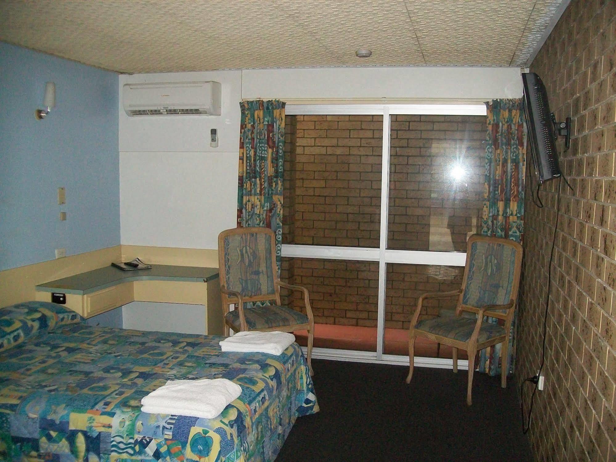 Sun Plaza Motel - Mackay Exteriör bild