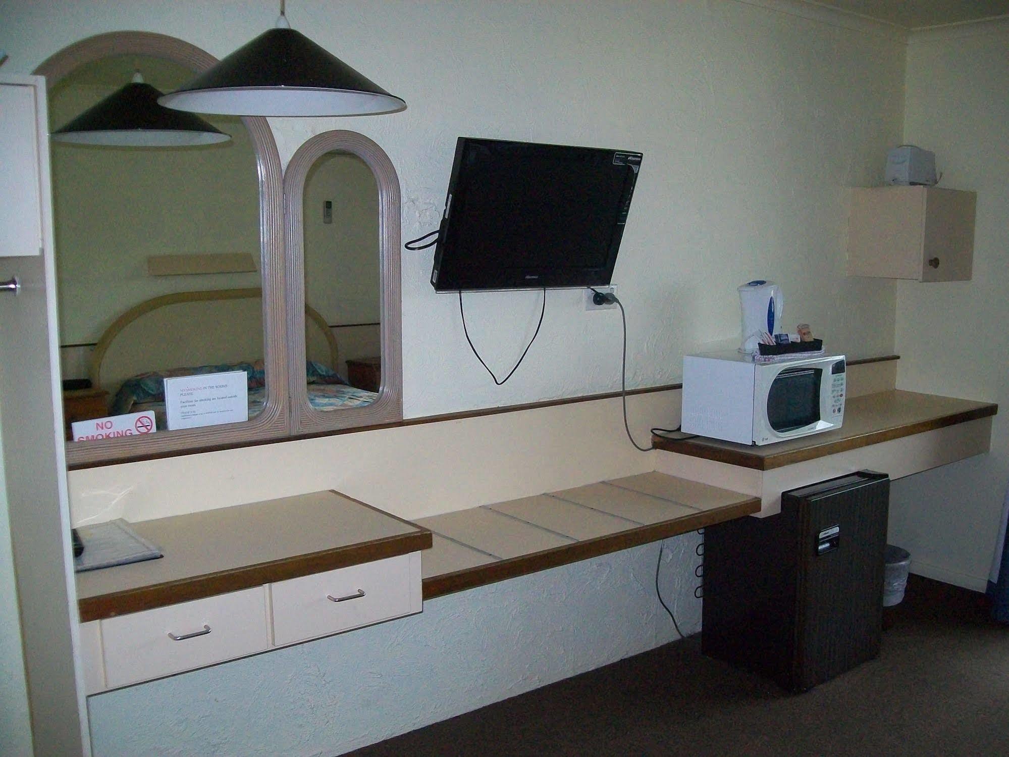 Sun Plaza Motel - Mackay Exteriör bild