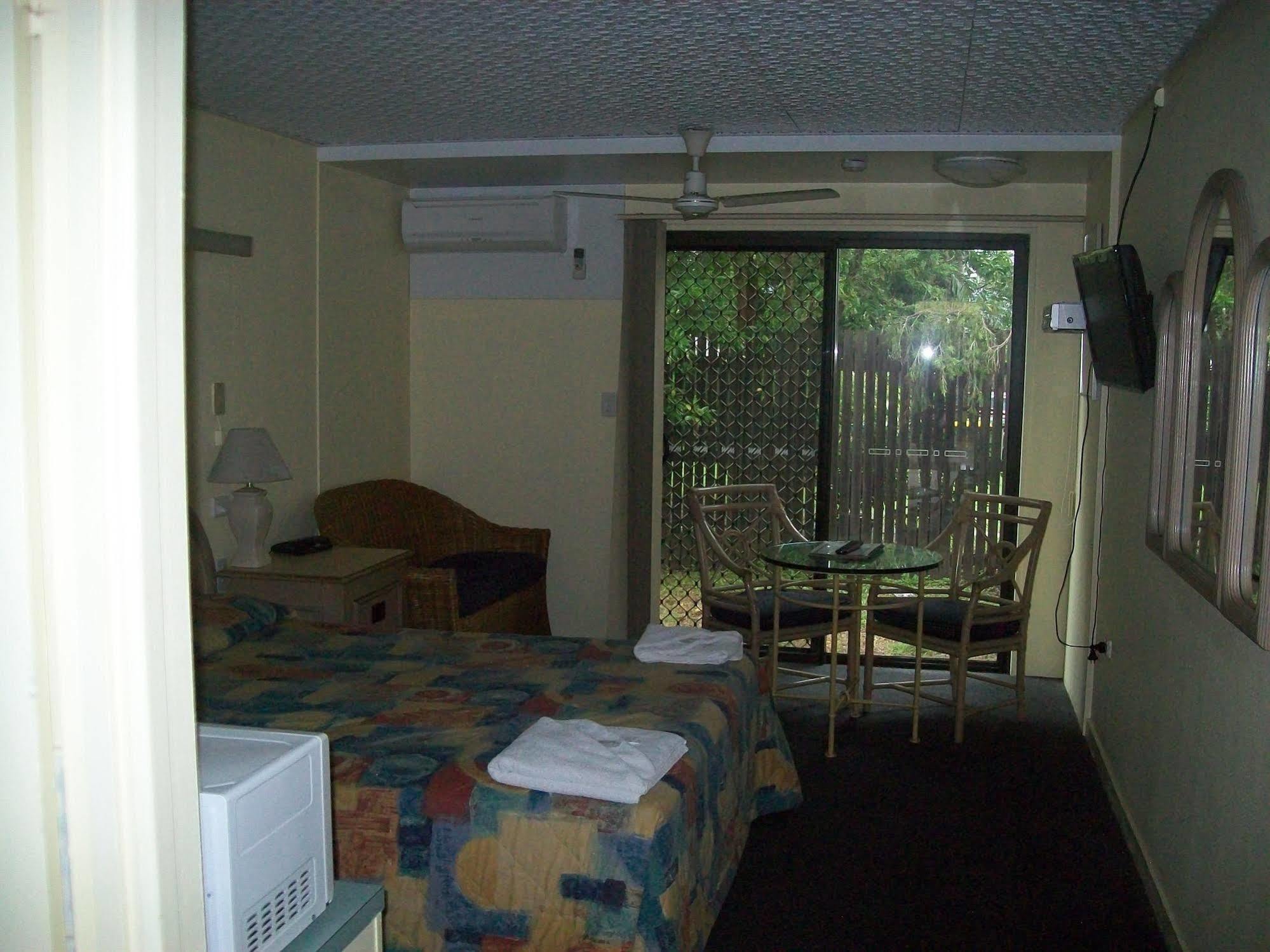 Sun Plaza Motel - Mackay Exteriör bild