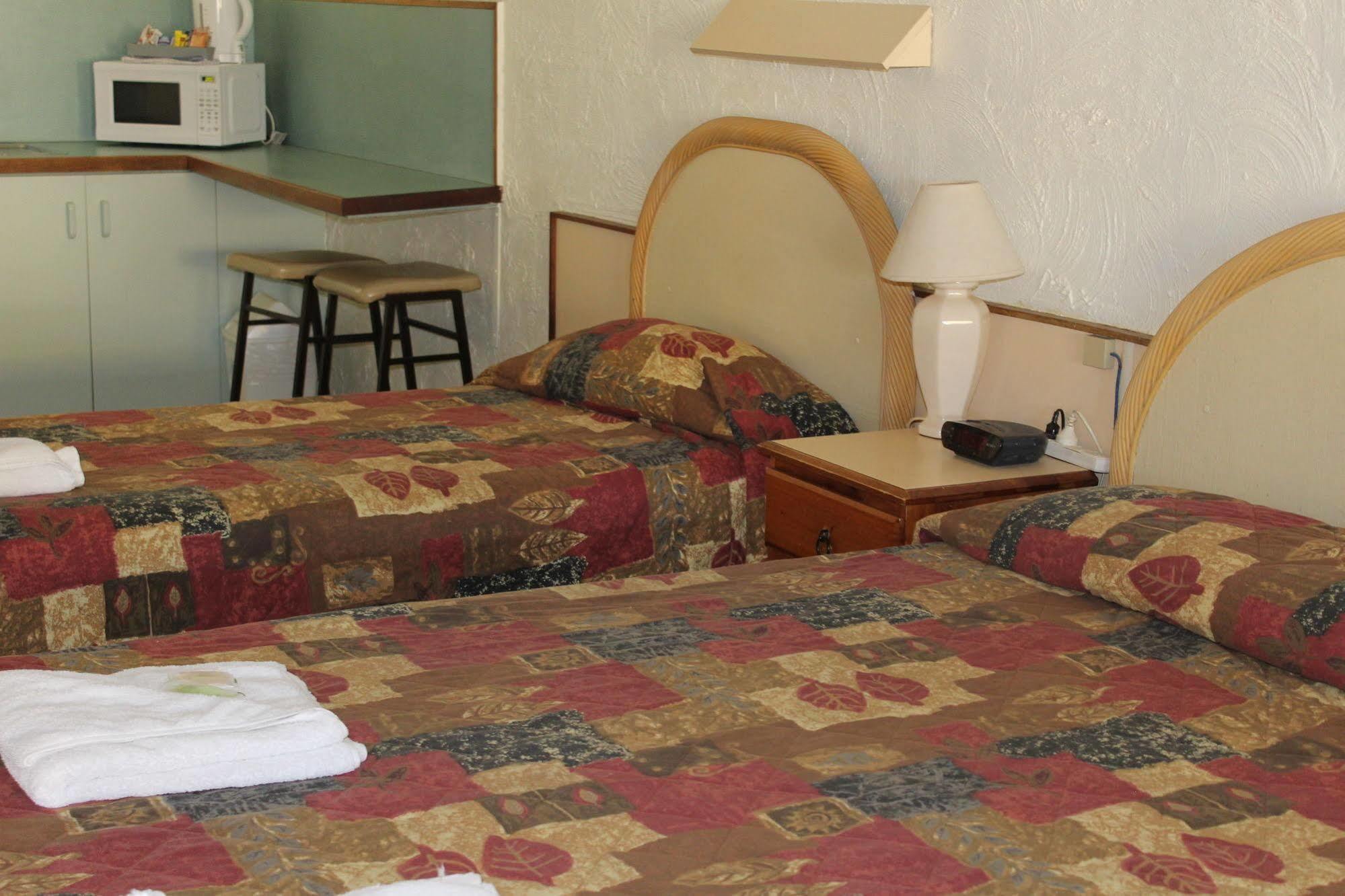 Sun Plaza Motel - Mackay Exteriör bild